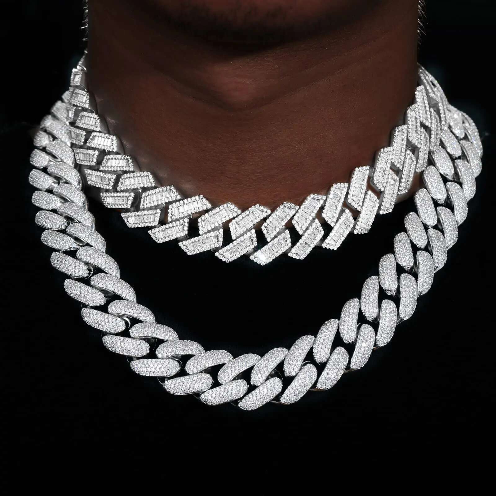 ESKEEM Custom Jewelry 925 Silver 18mm Moissanite Cuban Chain Round T Shape VVS Moissanite Bracelet