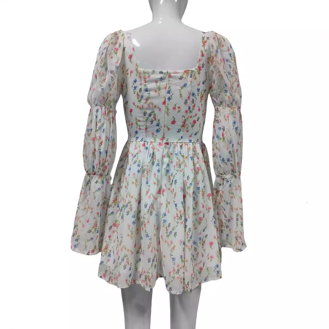 Niche brand 2025 autumn new French square neck bubble sleeve floral dress