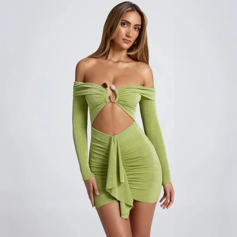 Sexy and fashionable mini dress strapless long sleeves hollow belly ring suitable for womens autumn winter crossborder European style 250414