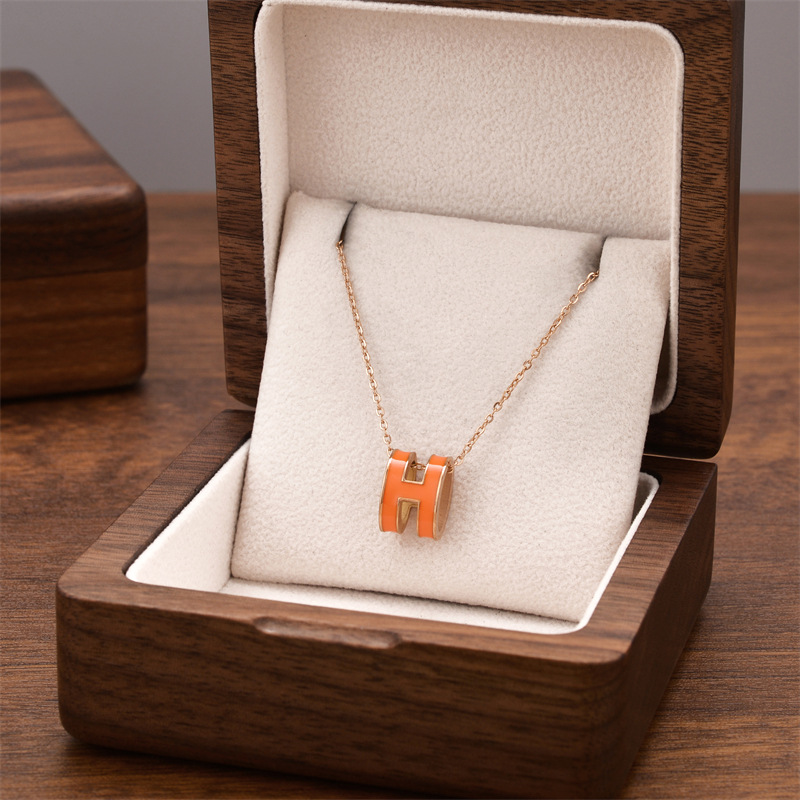 New Fashionable Letter Pendant Necklace Charming Women s Boutique Collarbone Chain Suitable For Daily Wear Exquisite Gift Necklace