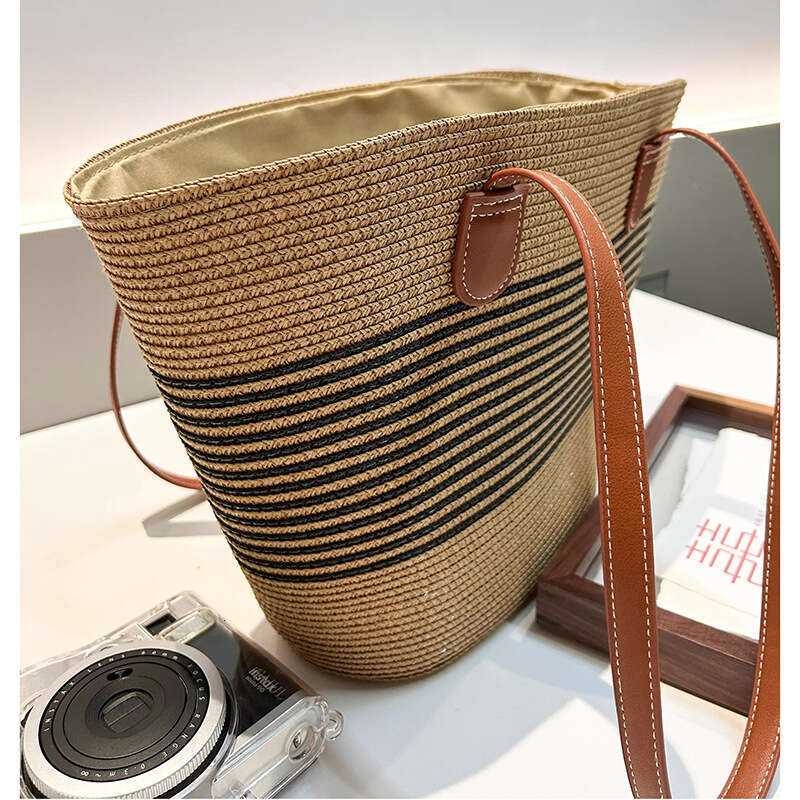 Handmade Beach Bag Summer Striped Single Shoulder Commuting Straw Woven Bag, New Large Capacity Casual And Fashionable Women's Beach Tote Bag Kq2