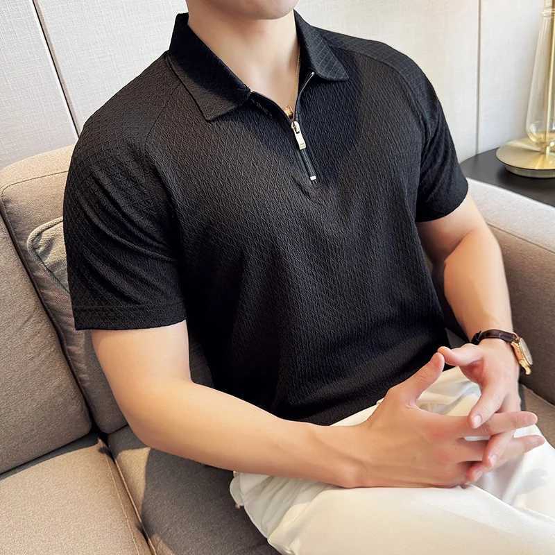 Mens short sleeved white golf shirt Seersucker mesh fabric ice thin high elasticity half zip polo shirt T-shirt W250414