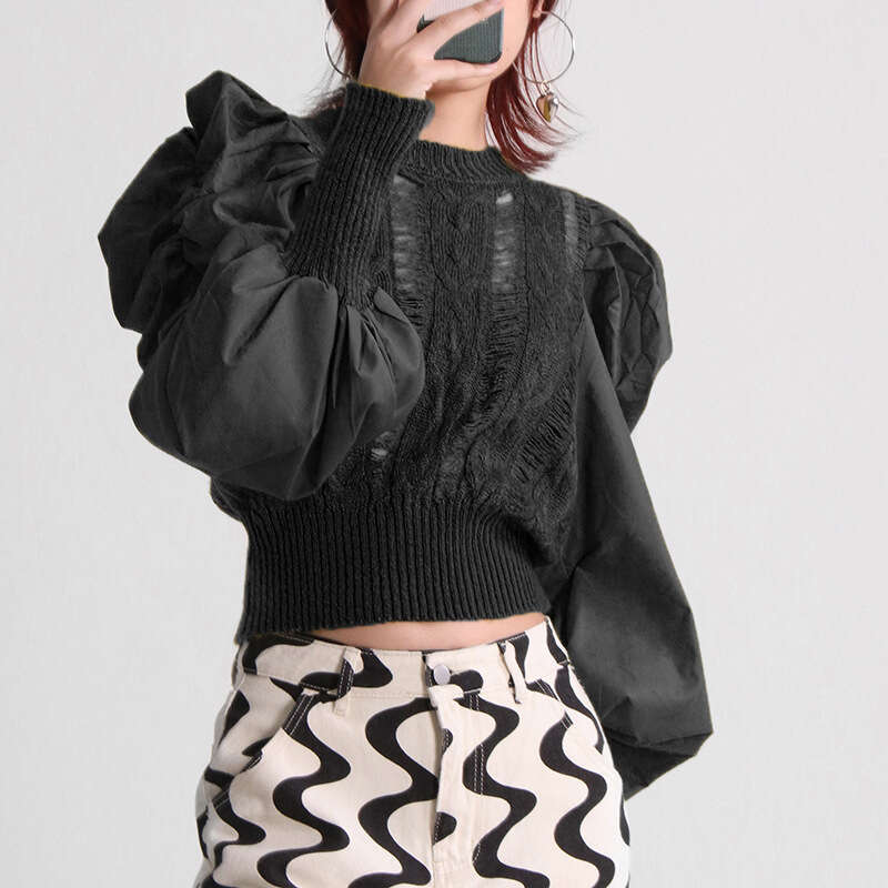 Designer Women's French Court Style Knit Sweater with Round Neck and Bubble Sleeves - Spring 2025 Collection