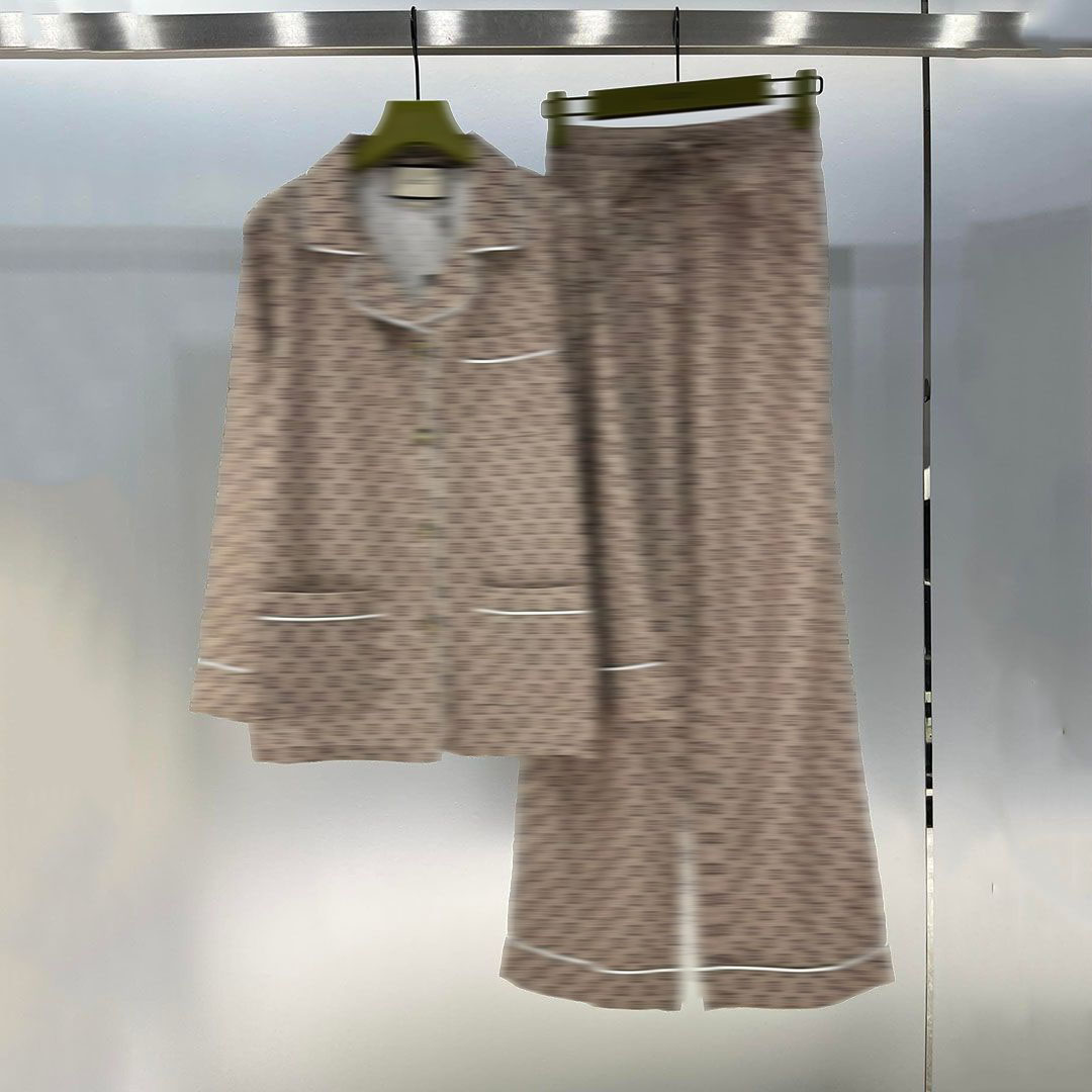 Women's Tracksuits Designer Womens Tracksuits Luxury Pajamas Full Letter Vintage Long Sleeve Jacket Drawstring Elasticated Waist Trousers Two Piece Set Women