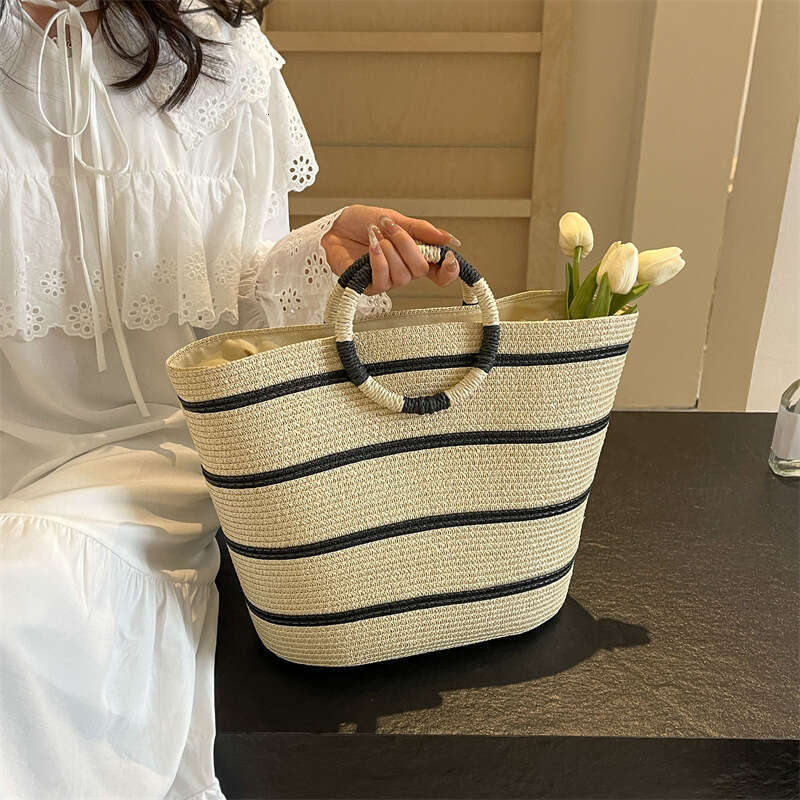 Handmade Beach Bag Circular Handheld Large Capacity New Striped Tote Grass Woven Seaside Vacation Beach Women's Bag Kq2