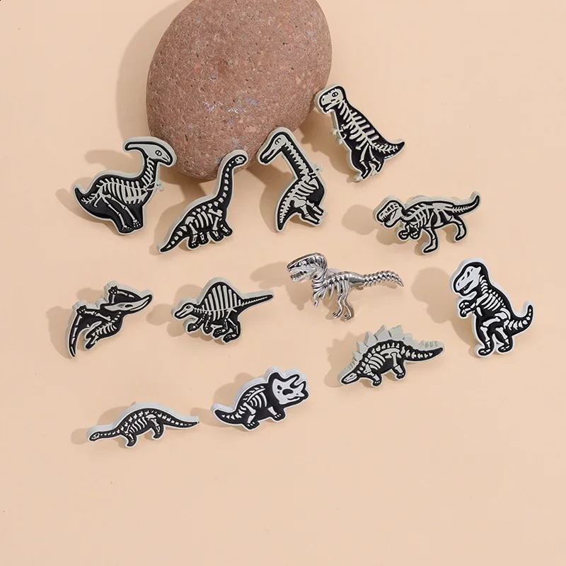 12 punk style skull dinosaur Brooch cartoon exquisite metal badge pins for backpack jewelry gifts 250409