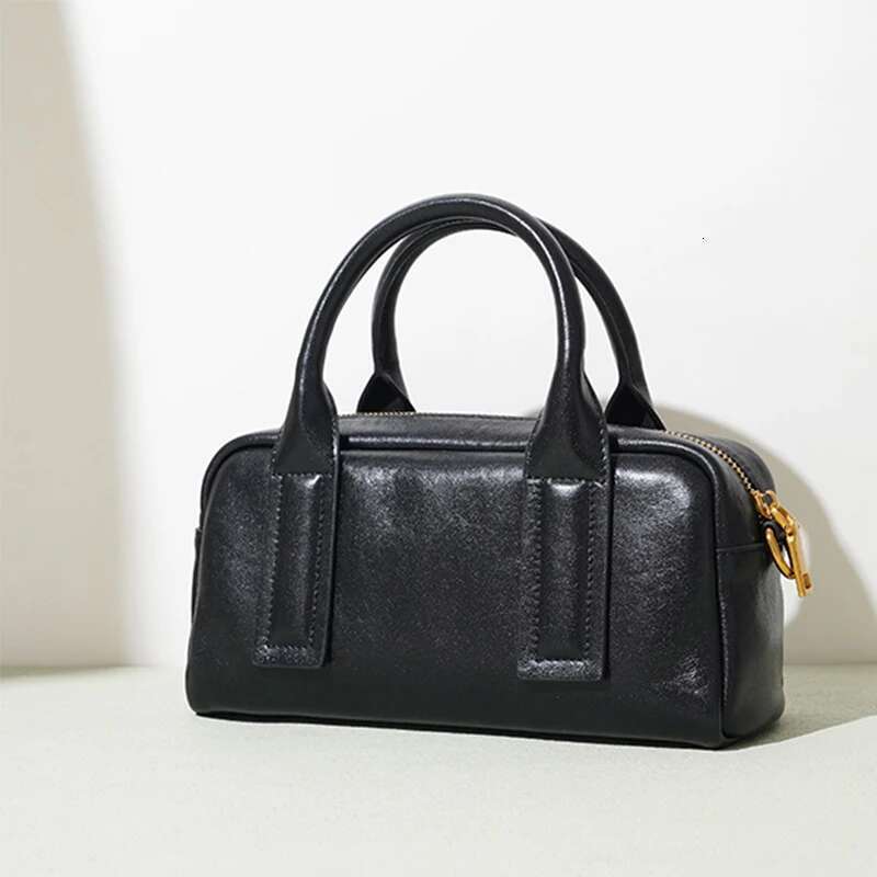 High Quality Genuine Leather Ladies Hand 2025 Fashion Female Shoulder Bags Vintage Women Handbags New Totes Bolsas Feminina