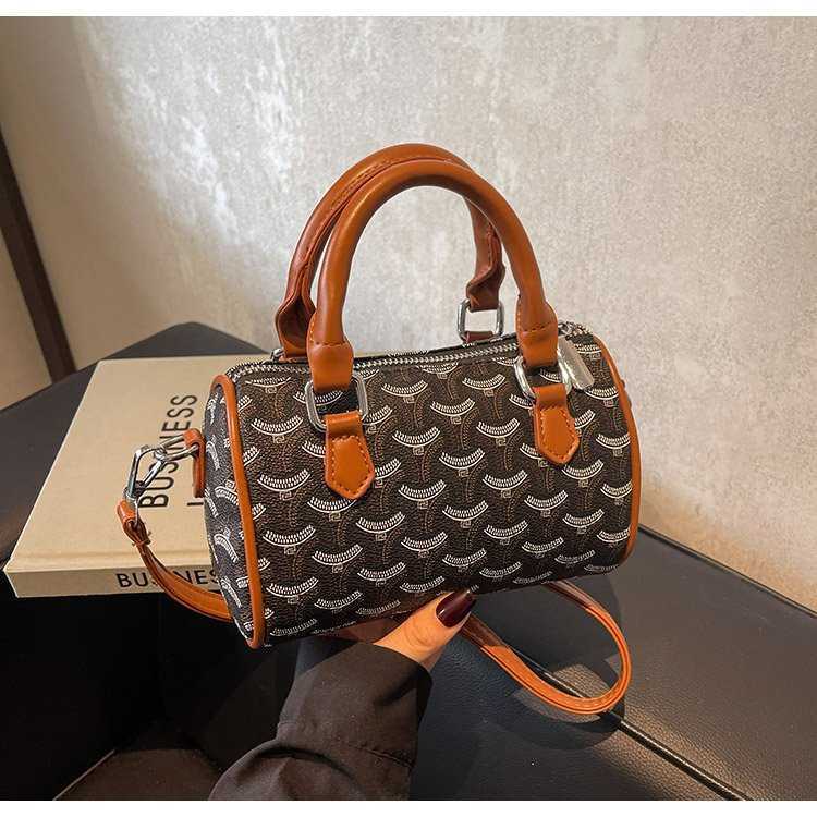 This years popular Boston autumn and winter new versatile crossbody for womens casual hand-held pillow bag bigclothfgg22