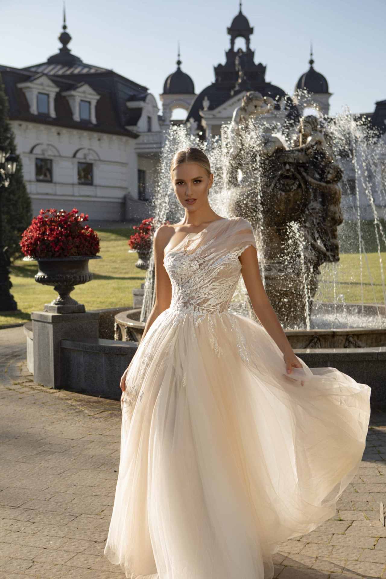 Exquisite A-Line Bridal Wedding Dresses One Shoulder Sleeveless Lace With Appliques Backless Floor-Length Plus Size For Special Occasion Vestido de no