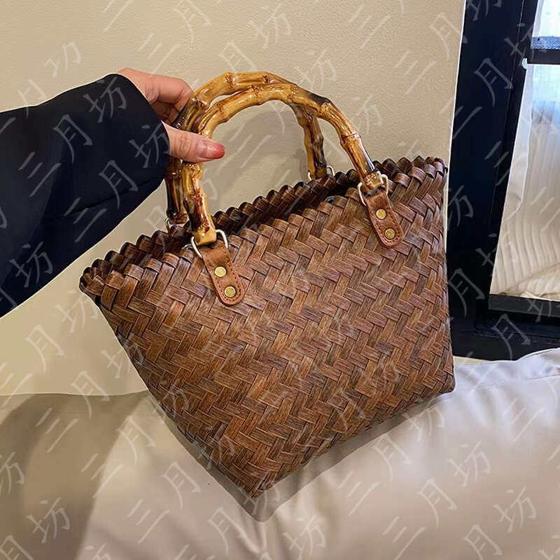 Handmade Beach Bag Large Capacity Rattan Bamboo Joint Tote Water Bucket Bag, Hand Cabbage Basket, Hand-Held Grass Woven Bag S Kq2