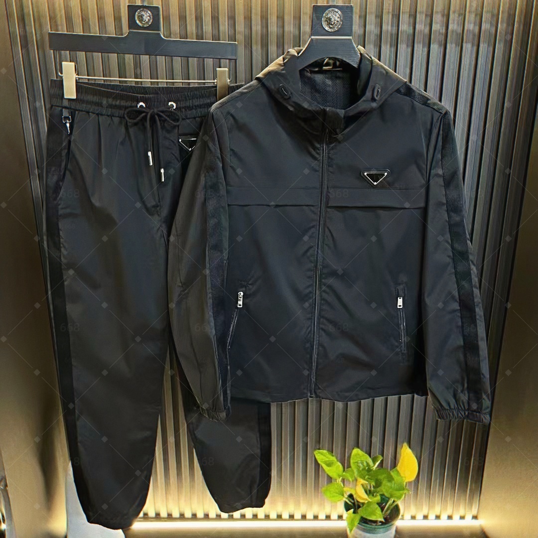 Mens Tracksuits Mens Designer Tracksuits Suit Letters Print High Street Loose Woman Sweatsuit and Sweatpants Sets Casual Sports Pants Jogger Clothings2026