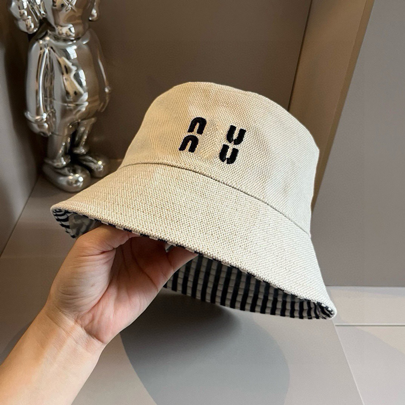 Luxury designer fisherman bucket hat black and white stripes double-sided wear embroidered logo European and American style travel sun hat fashion casual hat