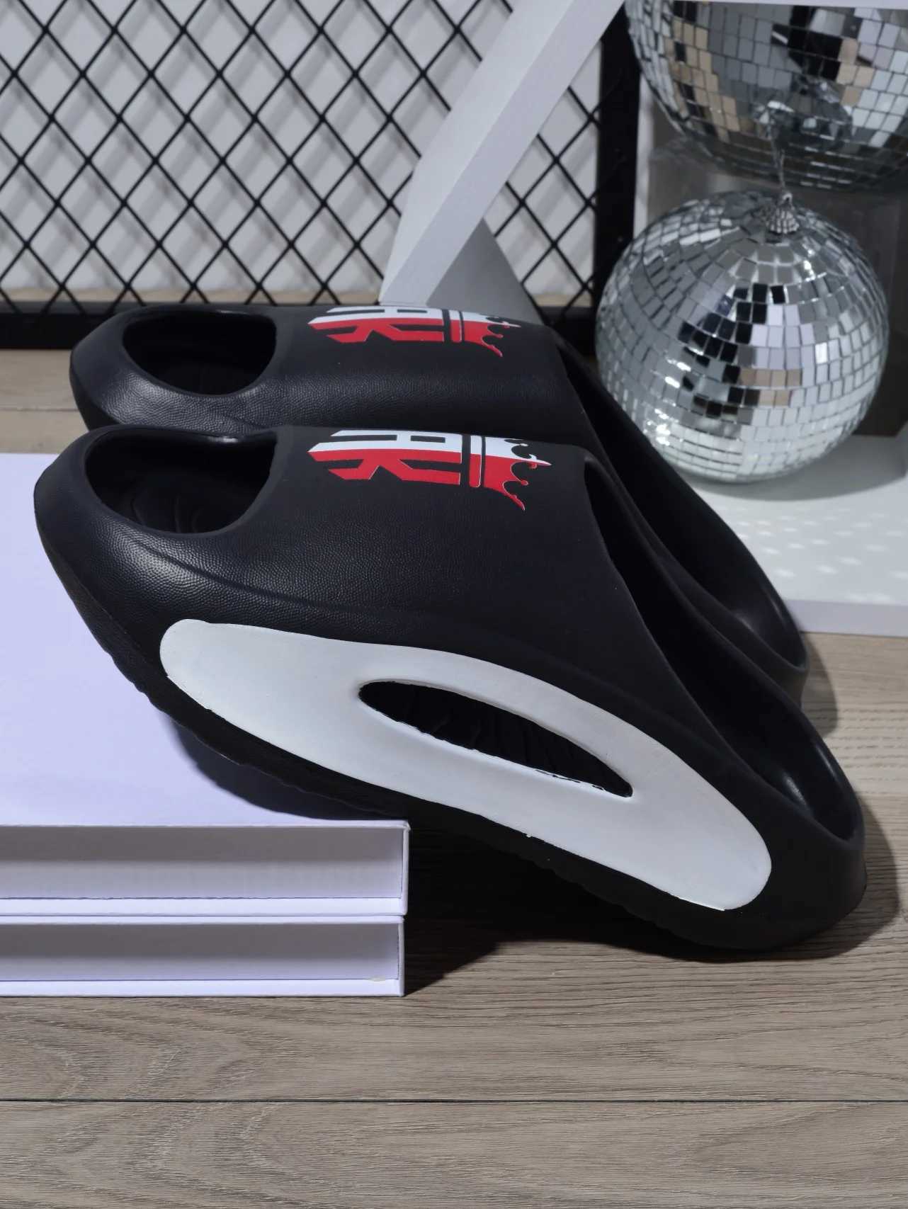 Mens and womens fashionable anti slip couple slippers EVA 2 colors 36-45 W250414