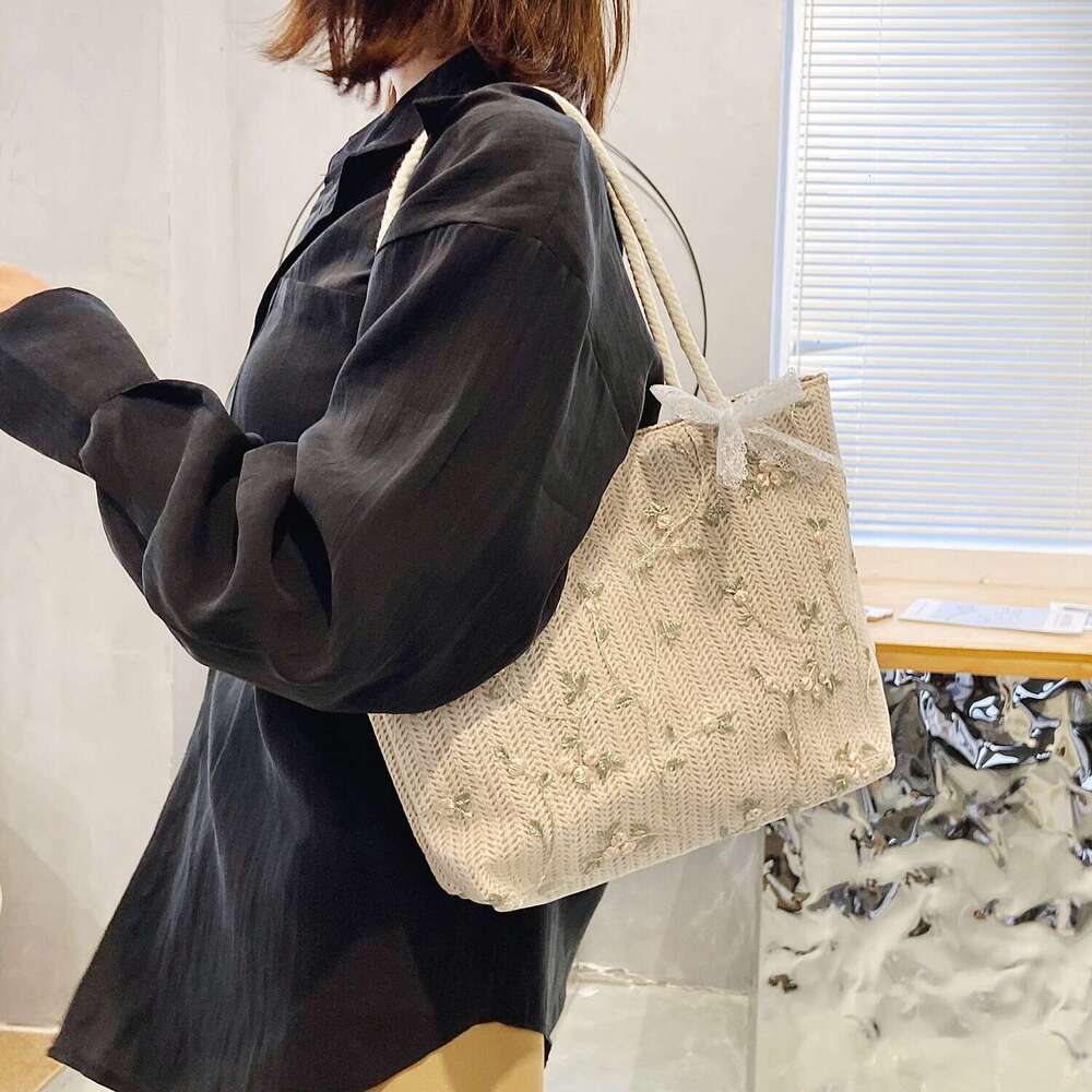 Handmade Beach Bag Grass For Women's New Versatile Small Fresh Bow Tie Lace Portable Shoulder Popular Woven Tote Bag Kq2
