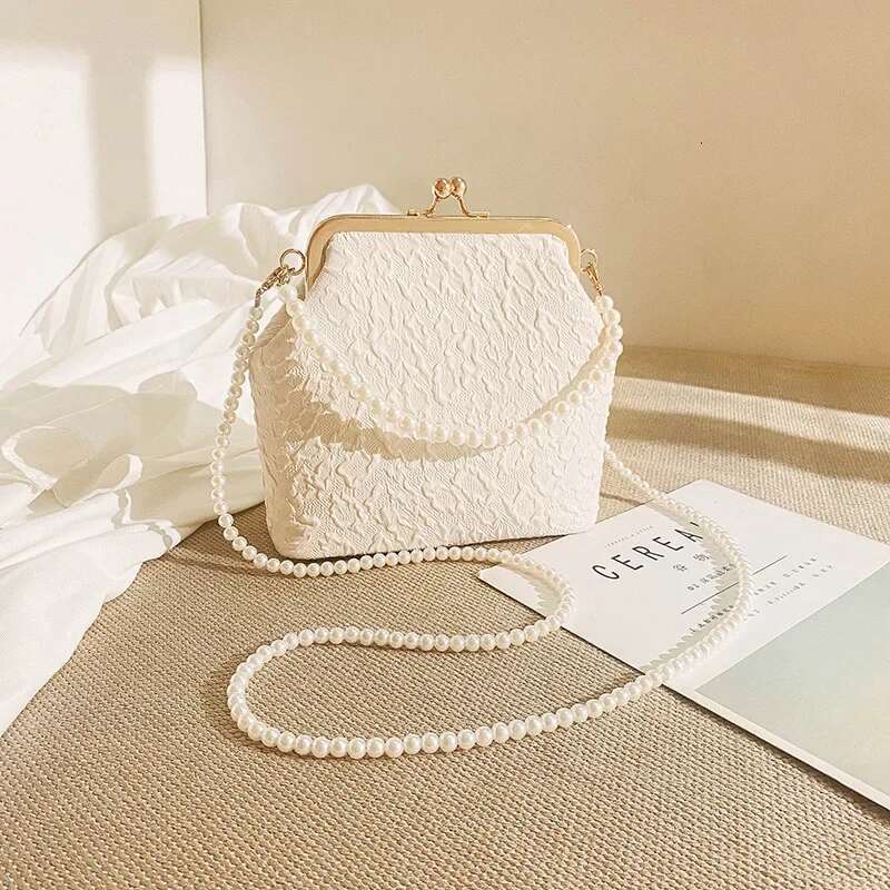 Cheongsam Clutch 2023 Shell Pearl Handbag Mini Chain Crossbody Shoulder Mobile Phone Bag Versatile Cosmetic Purse For Women