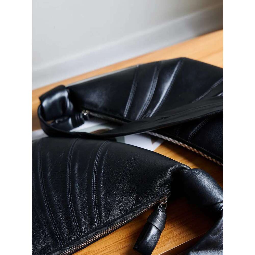 Lambskin Croissant One-Shoulder - Diagonal Dump Bag for Women, hot Party & Evening