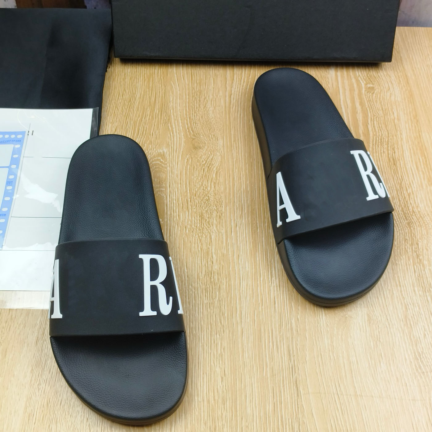 Designer Slides Mens and womens Slippers bloom printing leather Black shoes Fashion luxury summer sandals womens beach slide