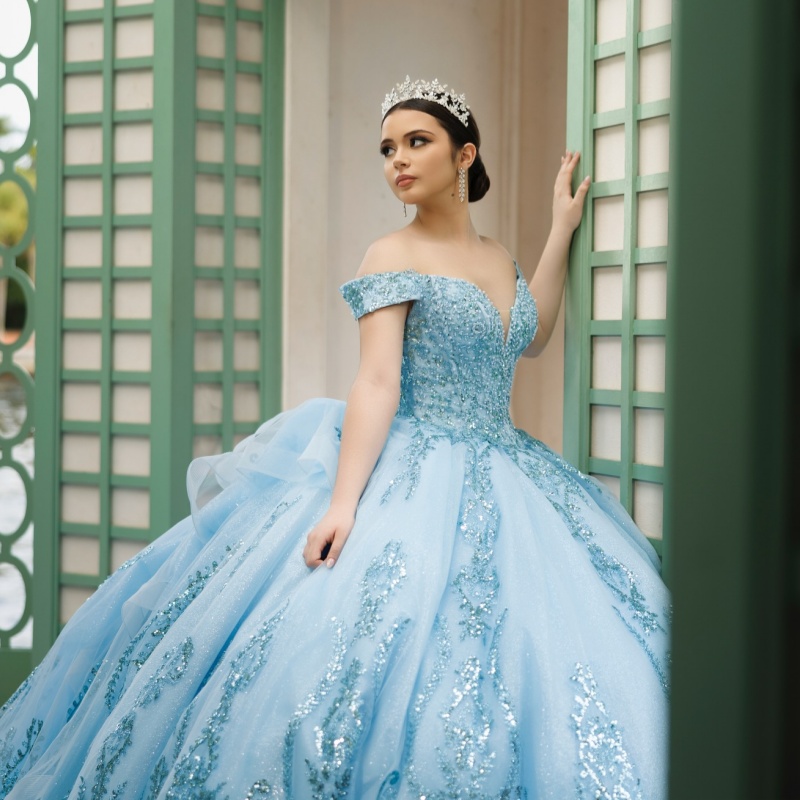 Sky Blue Shiny Princess Quinceanera Dresses Off Shoulder Sequin Applique Lace Beading Tull Sweet 16 Dress Ball Gown Vestidos 15 De Anos