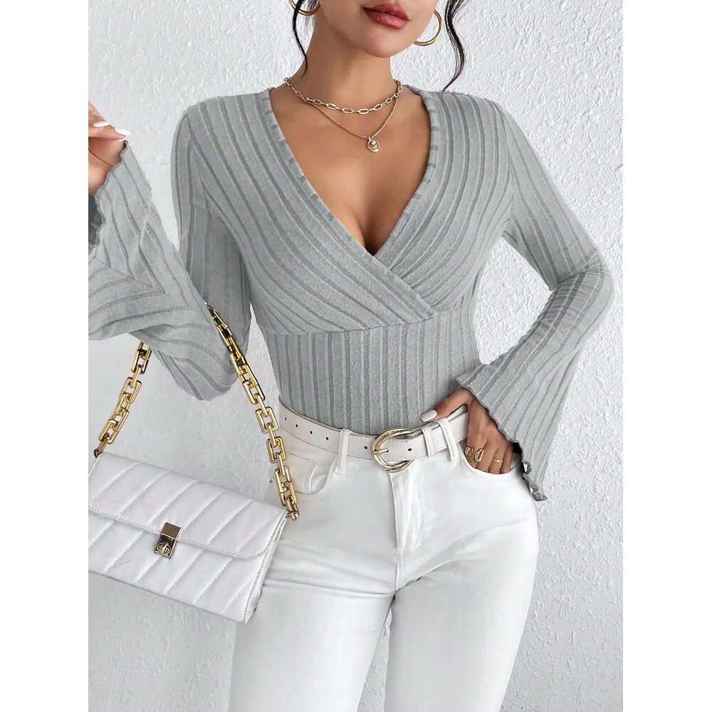 new autumn/Winter V-neck solid color sexy fashion design sense slim long sleeve knitted women's T-shirt