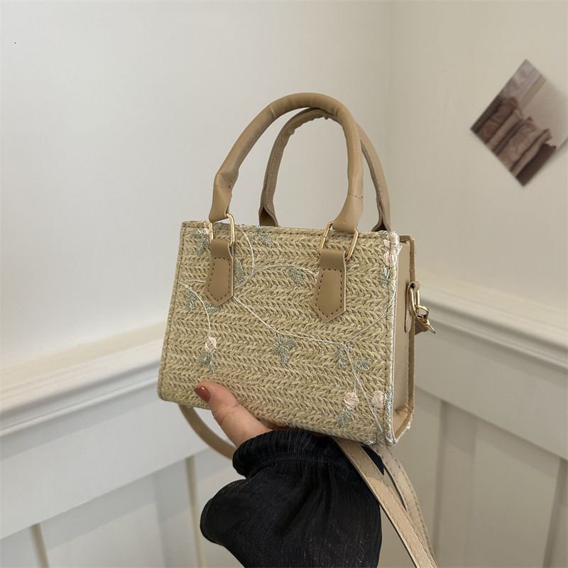 Straw Fashion Handbag Spring New Versatile Ins Shoulder Messenger Texture Simple Small Square Bag Trend