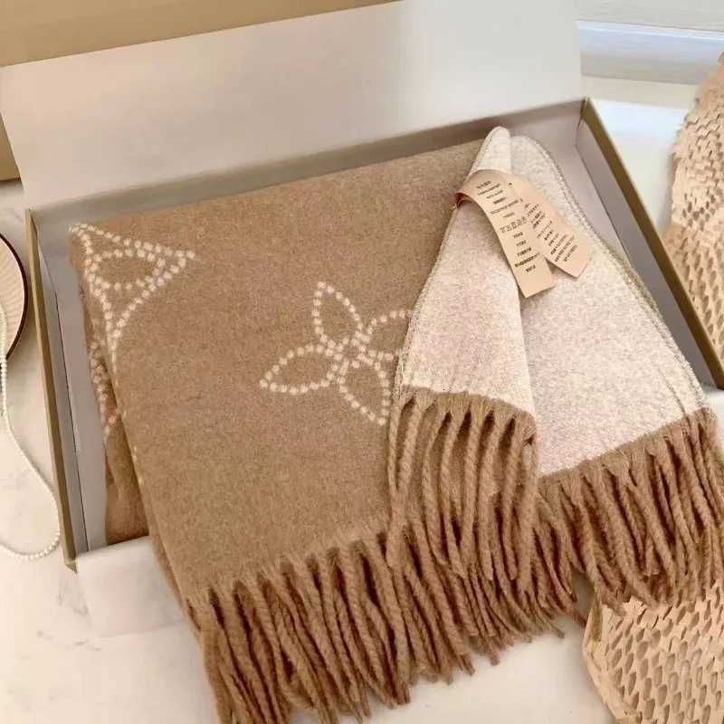 Luxury Autumn and winter new two-sided imitation wool shawl dual-purpose thickened warm scarf outdoor boarding scarf Y251114
