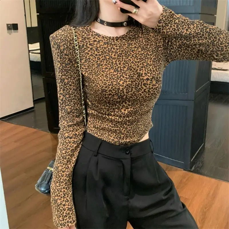 Fashion leopard print womens T-shirt long sleeved O-neck ultra-thin fit womens crop top daily street clothing casual top autumn clothing 250410