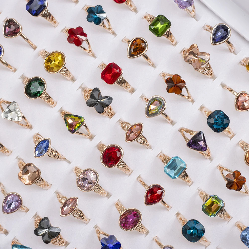 30 Pcs/Lot Fashion Punk Retro Glass Stone Ring For Women Men Geometry Carved Imitation Gemstone Mixed Style Jewelry Party Gifts 250408