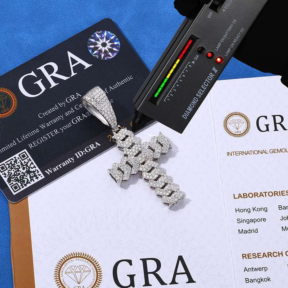 Fine S925 Sterling Silver Paved Diamond 2 Rows Cross Pendant Hip Hop VVS D Moissanite Diamond Pendant Necklace for Unisex