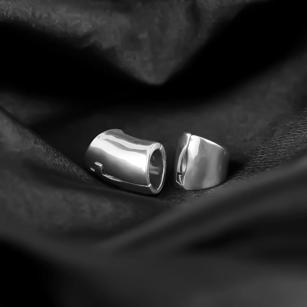 Vanku 2PCS Top Quality Ear Lobe Cuff Ear Gauge Plugs Ear Tunnels Stretcher Lobe Weights for Women Clip on Cartilage Body Jewelry 250403