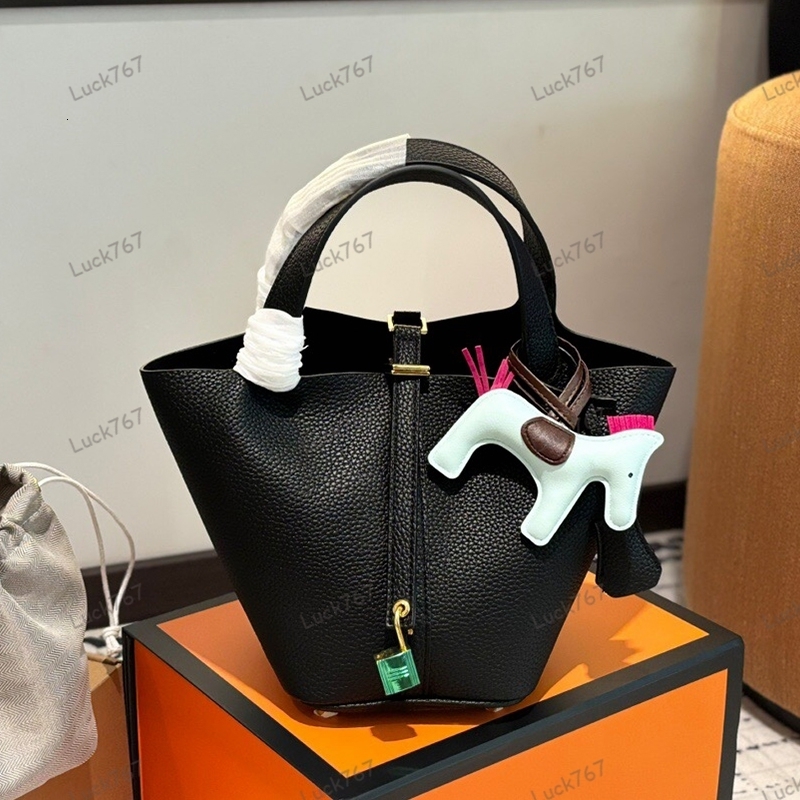2025 Designer bag Bucket bag hobo Bag Women's tote bag Vegetable Basket Black bag shopping bag Luxury bag