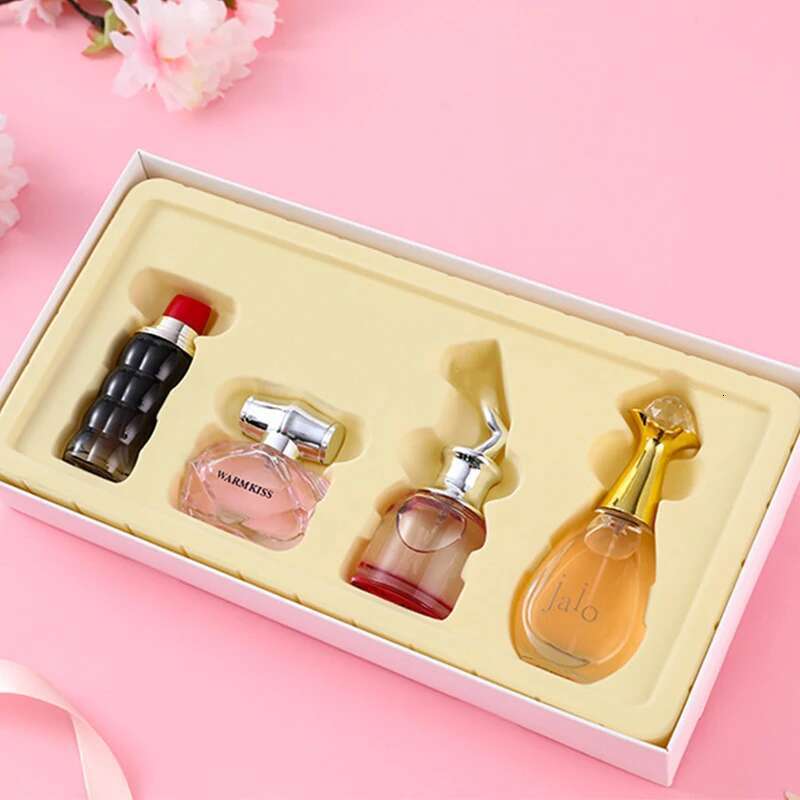 4Pcs Eau De Parfum Gift Box Feminino Spray Fresh Light Scent Ral Fruity Chypre Notes Longlasting Women Men Perfume Set