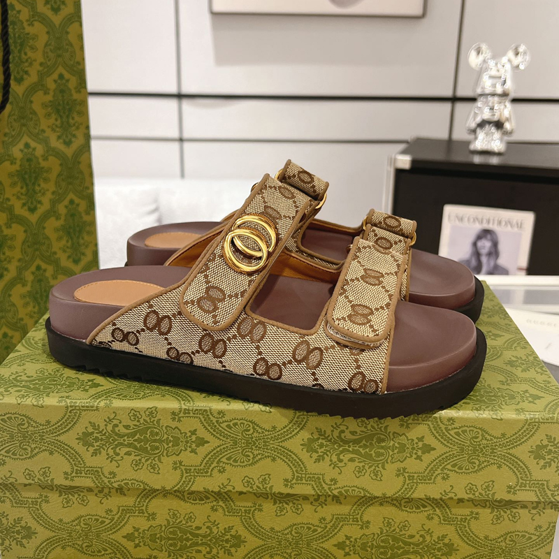 2025 New style Slippers Sandal Sliders Macaron thick bottom non-slip soft bottom fashion G house slipper women wear beach flip-flops INS
