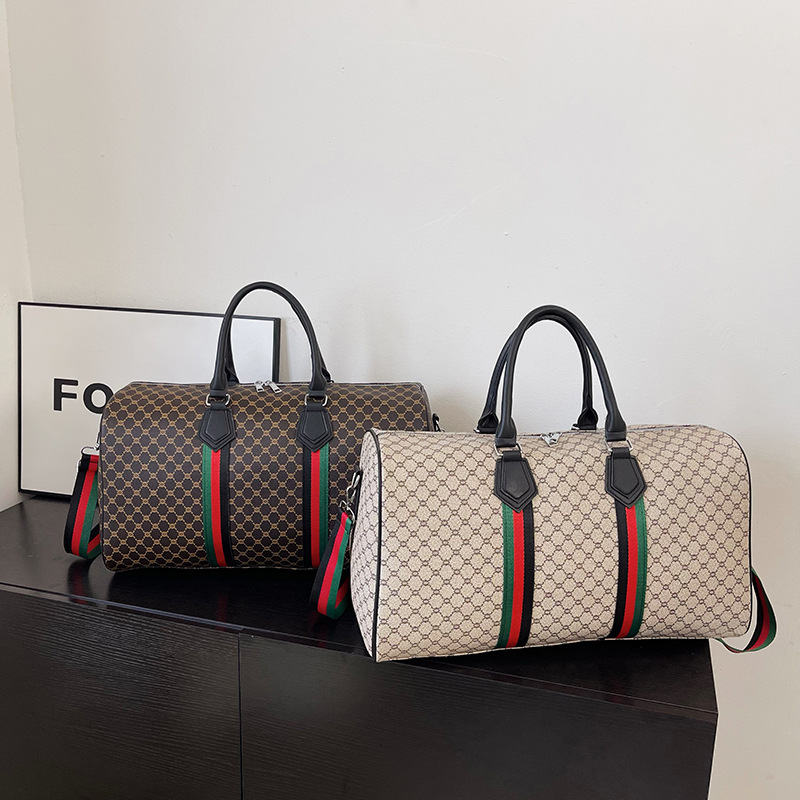 Men's and Women's Handbags New Design Striped Print Large Capacity Fitness Bag Outdoor Travel Duffel Bag Business Bag Maternity Bag Free Shi