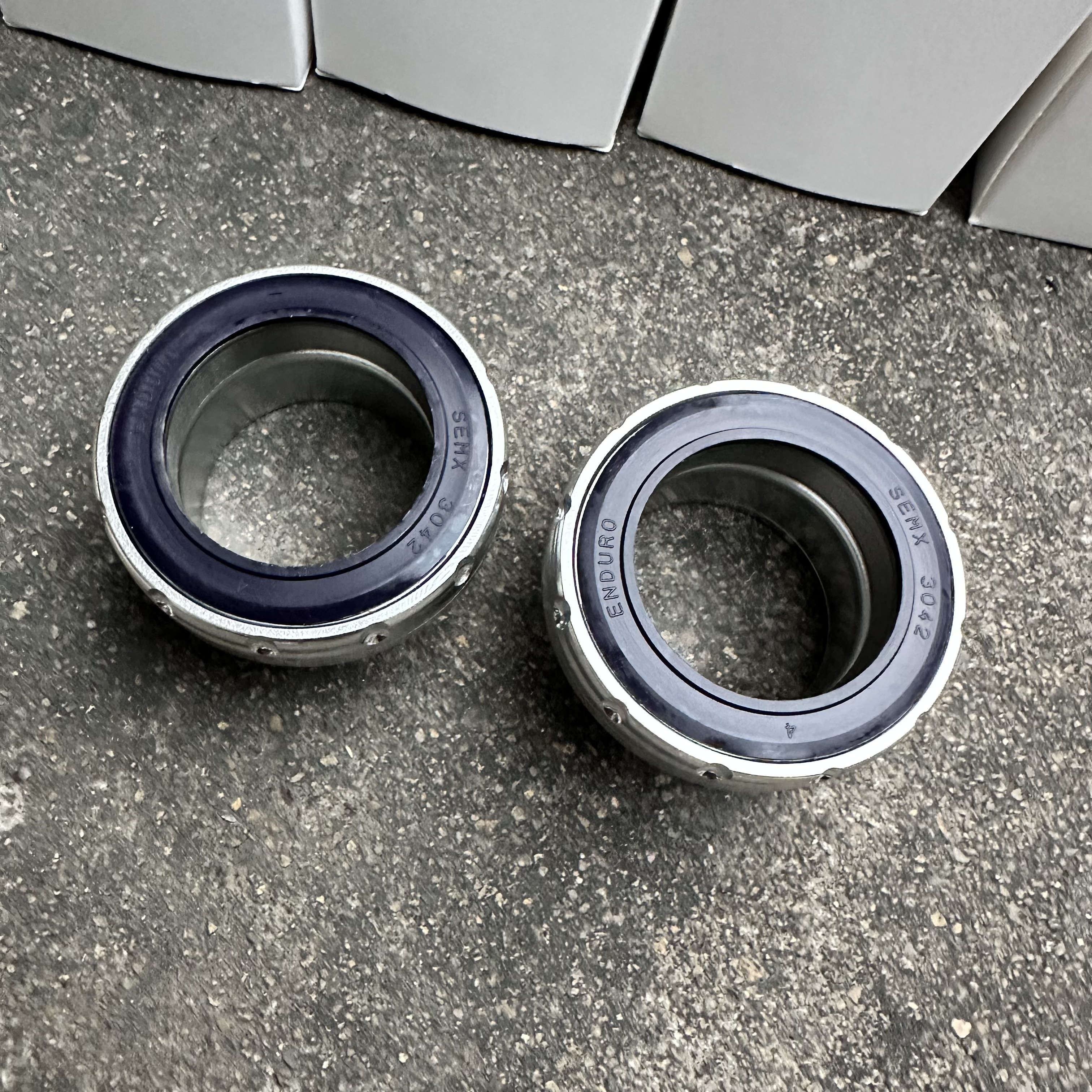 WHITE INDUSTRIES Bicyle BSA30 Ceramic Bottom Brackets BSA68 BSA MTB Road Bike External Bearing BB for 30mm MTB Crankset