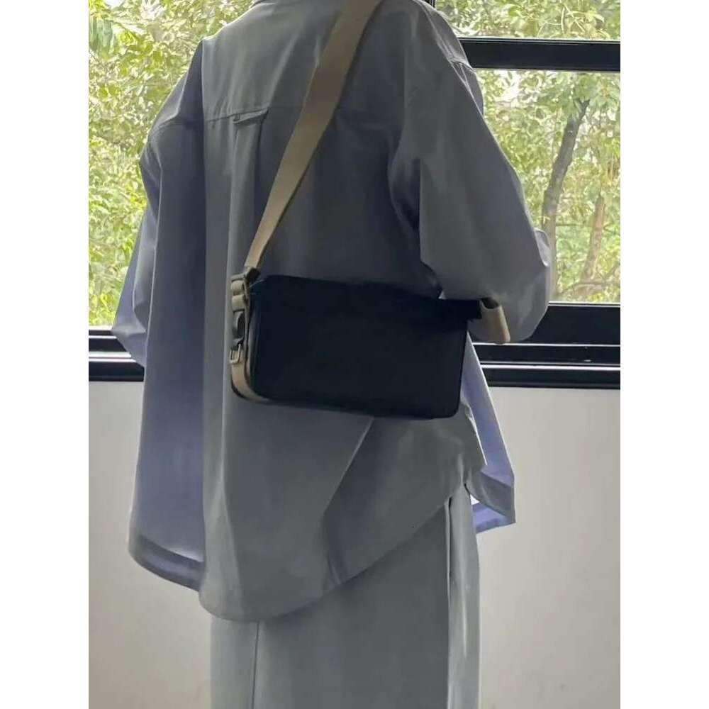 Vintage Women Flap Shoulder New Designer Cowhide Genuine Leather Underarm Bags Female Comfortable Wide Strap Crossbody Bag