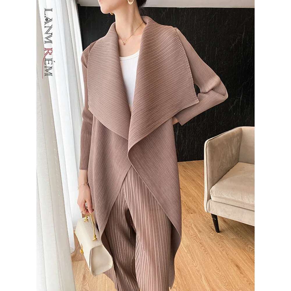 LANMREM Pleated Long Trench Thin Temperament Solid Color Big Lapel Open Female Fashion Coat 2023 New Autumn 2C785