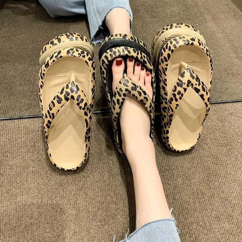 Leopard Print flip toe platform womens slippers fashion womens lightweight beach slippers anti slip sole W250414