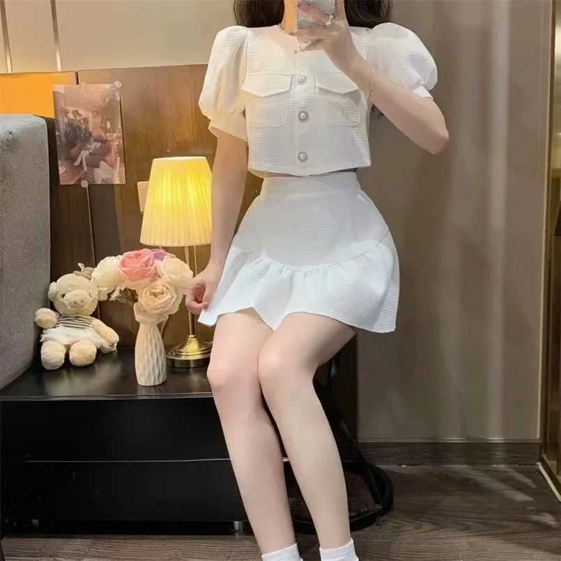 Ele Butterfly Knot Bubble Sve Top Womens Summer Dress Two Piece Set High Waist Folded Mini Skiing EnsembleXJ250414