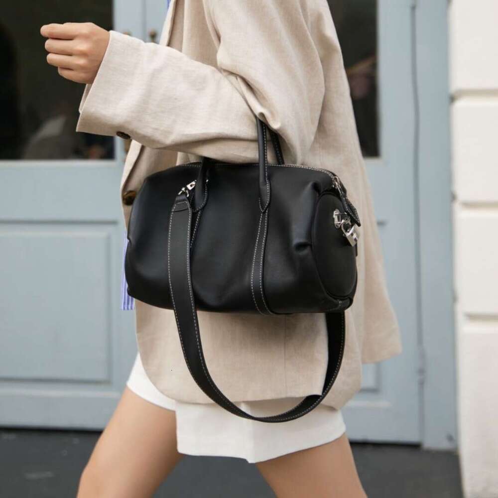 Women's Bags Real leather women's new model, top layer cowhide Boston large capacity commuting handbag, single shoulder bag for women