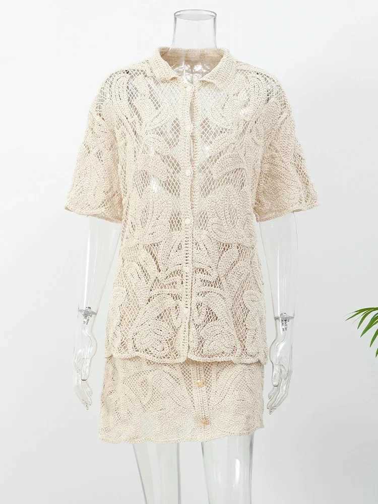 BWQ Womens Hollow Knitted Skiing Two Piece Set Loose V-neck Short Sve Single Chest Top Set Summer Office Street ClothingXJ250414