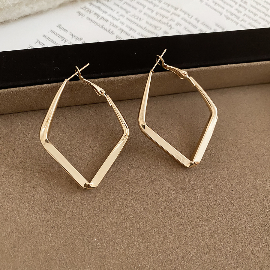Silver Needle Metal Smooth Rhombus Pendant Hoop Casual Fashion Daily Versatile Earrings Light Luxury Niche Temperament Ear Jewelry