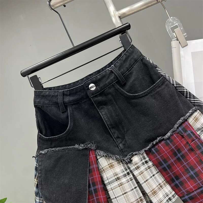 DEAT Vintage Irregular Patchwork Plaid Skirts Denim Short For Women High Waist Wrapped Hip Mini Skirt 2024 Summer Female 16U9004