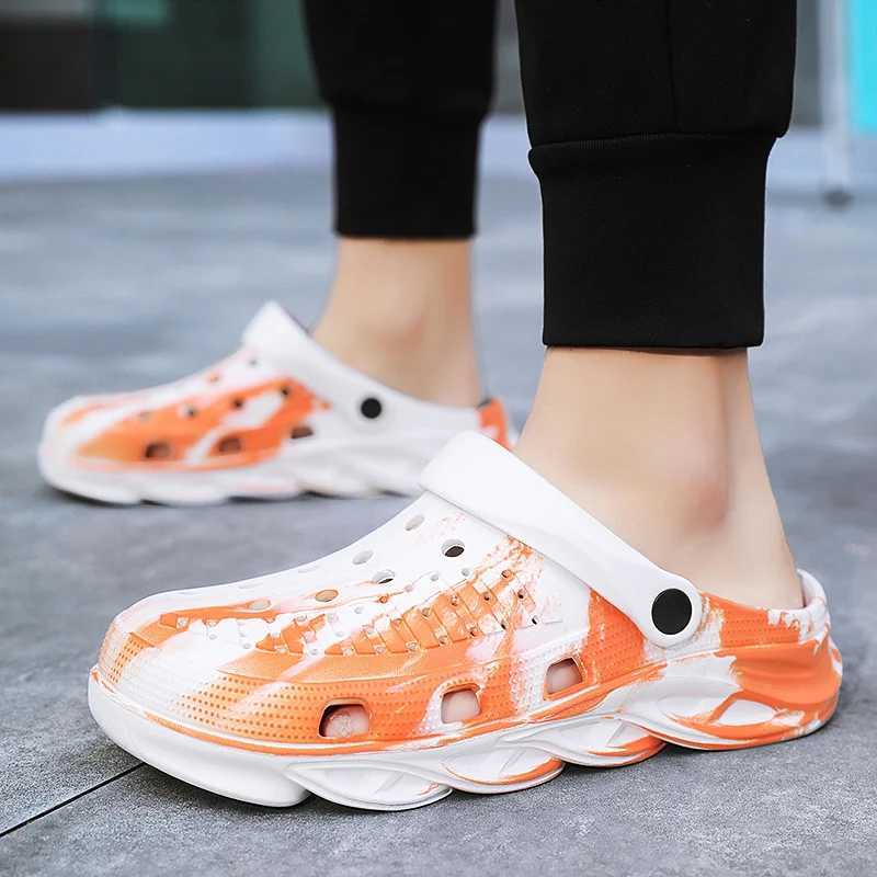 Summer Couple Clog Shoes Fashion Sandals Waterproof Slippers Mens Shoes Outdoor Soft Sole Slippers EVA Beach Home Slippers W250414