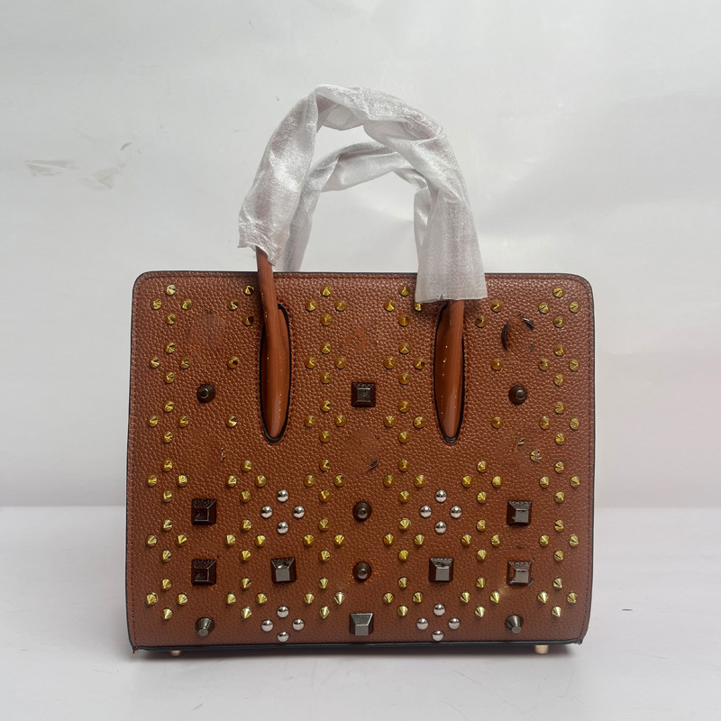 Designer bag top Luxury Bag ClBags 27cm Square Stud Tote Bag European Style Shoulder Bag Crossbody Bag with Vibrant Red Base Fashiona Retro Women's handbag bags