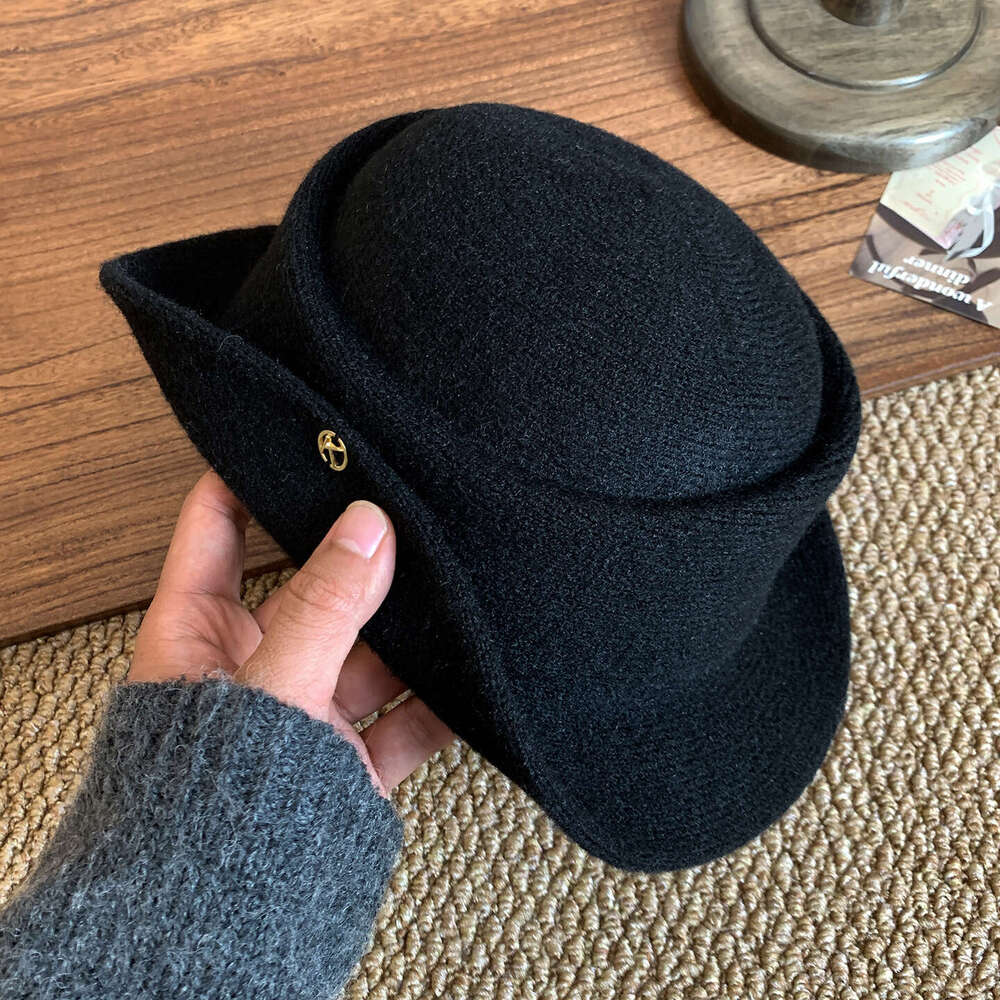 fashionable and elegant top hat for women in autumn and winter french retro and elegant temperament rolled edge beret socialite and heiress style hat