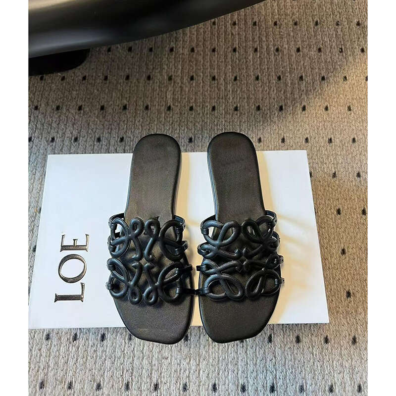 Luojia 2025 Summer New Hollow out Leather Slippers with One Piece Strap Outer Wear, Versatile for Daily Use, Open toed Cool Dragging Women's Shoe