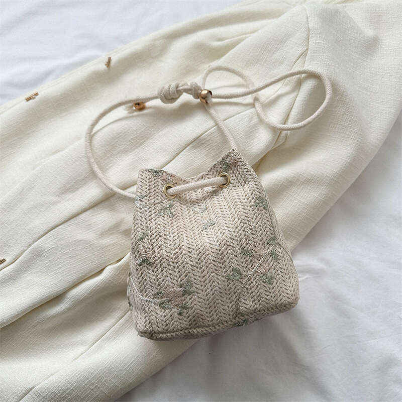 Handmade Beach Bag Woven Women's New Trend 2023 Summer Grass Weaving Cute Fairy Small Fresh Bucket Personality Single Shoulder Crossbody Bag Kq2