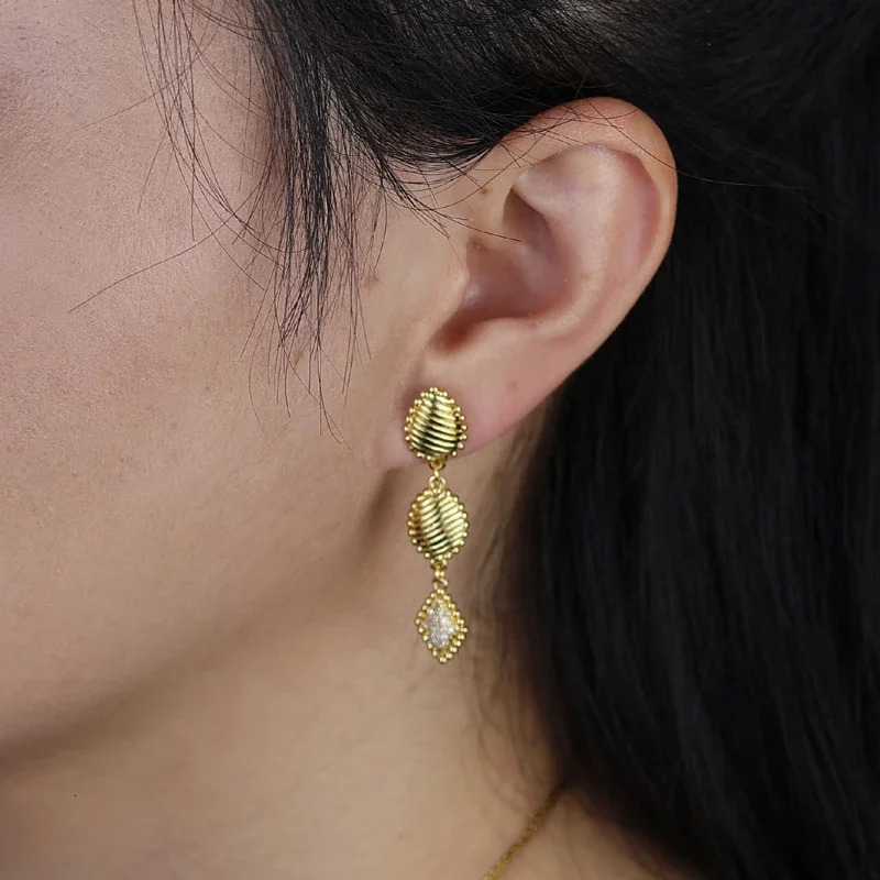 Ocean Shells Pendant Dangle Earrings Micro Pave Bling Cz Trending Korean Women Girls Gold Color Piercing Aretes De Mujer Jewelry 250411