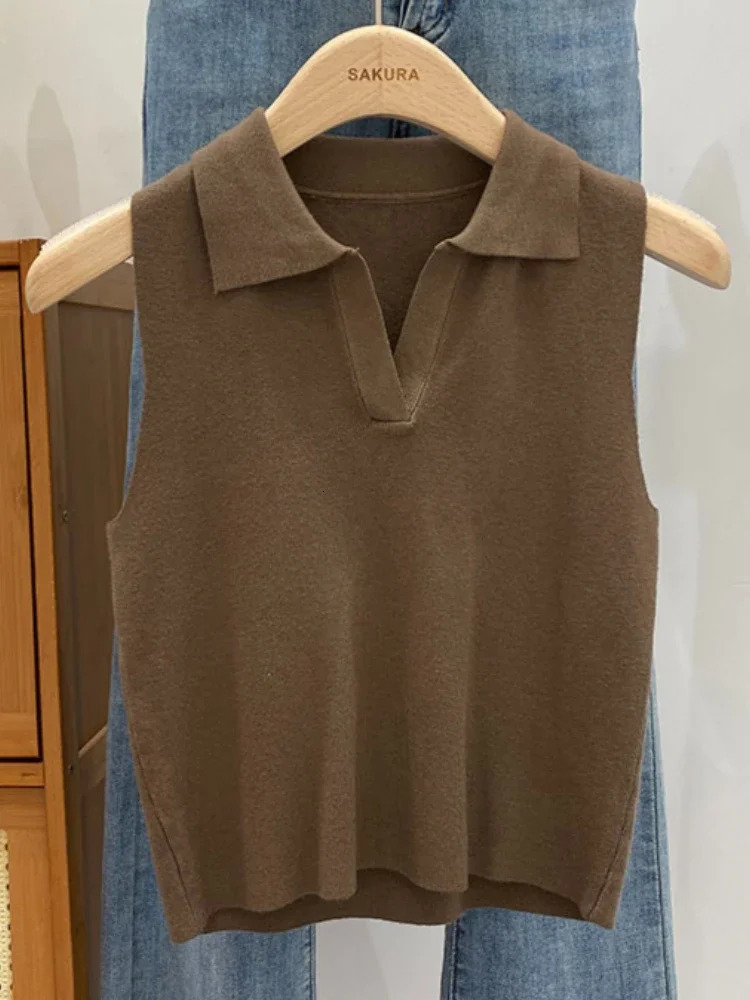 2025 Knitted Top Womens Y2K Tank Vneck Sleeveless Sweater Fashion Cut Street Clothing Solid Tight Tube 250414Z