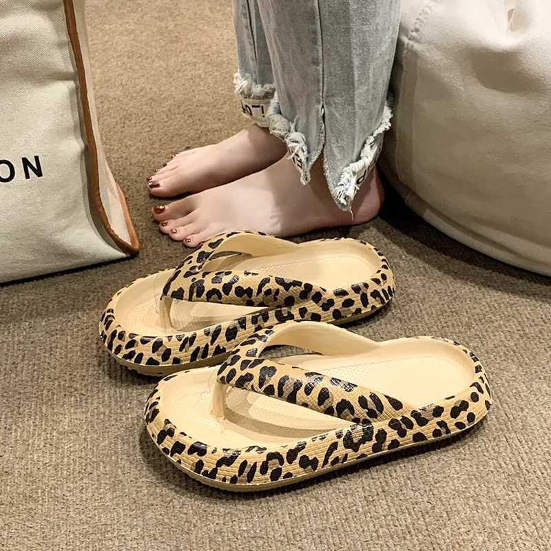 Leopard Print flip toe platform womens slippers fashion womens lightweight beach slippers anti slip sole W250414